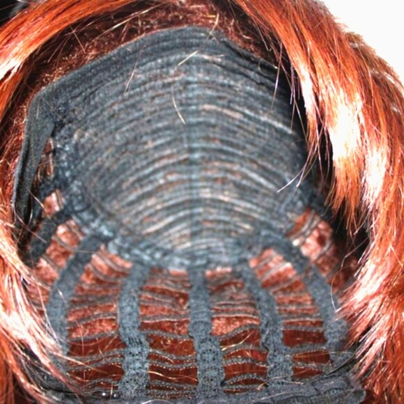 NWOT Brown Short Layered Wig - Adjustable Cap - Picture 9 of 9